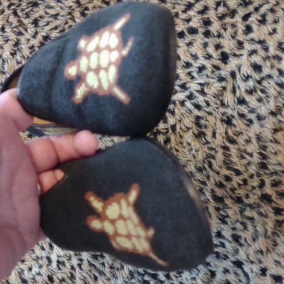 Stubbs & Wooten Turtle Needlepoint Loafers Sz. 7.5 - Picture 6 of 8